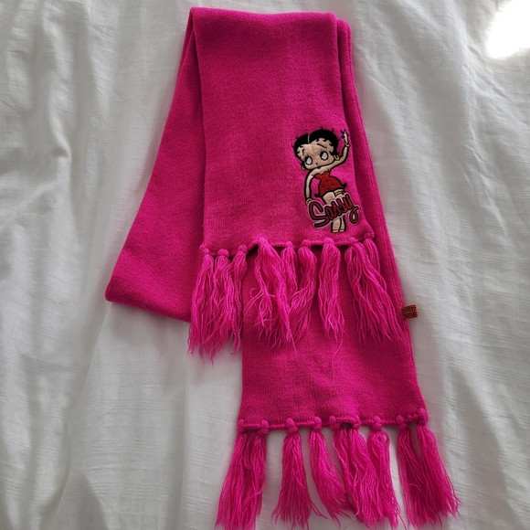 Betty Boop Accessories - Adorable betty boop pink knit scarf